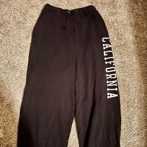 BLACK CALIFORNIA SWEATPANTS